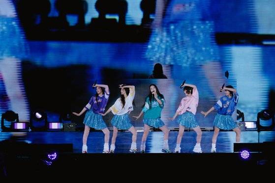 그룹 뉴진스는 평일 도쿄돔 팬미팅 약 10만석을 전석 매진시켰다. 사진 어도어
