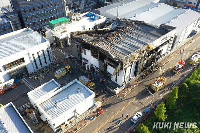 24일 경기 화성시 일차전지 제조업체인 아리셀공장에서 화재가 발생했다.사진=곽경근 대기자