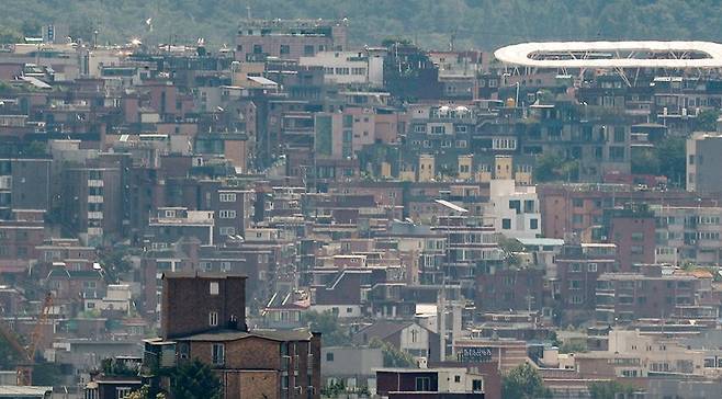 '근생빌라'라고 불리는 위반건축물은 2019년부터 이행강제금을 무한히 내야 하는 상황이 됐다.[사진=연합뉴스]