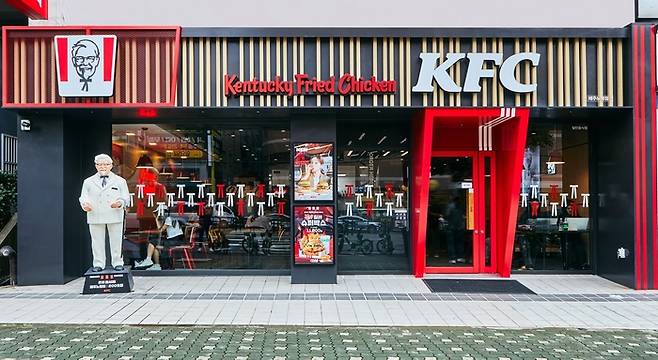 KFC 제주노형점 외부 전경.