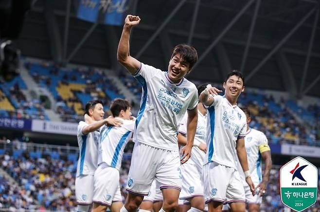 [서울=뉴시스] 프로축구 K리그1 포항스틸러스 공격수 이호재. (사진=한국프로축구연맹 제공) *재판매 및 DB 금지