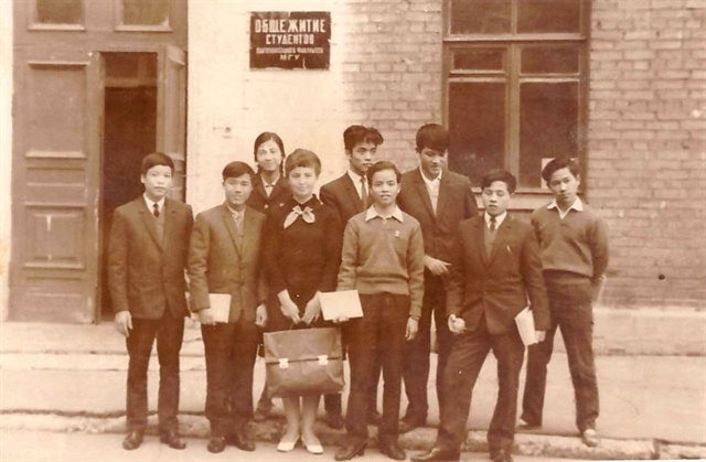 1970년대 소련에 유학 중이던 베트남 유학생들/Vietnamenews