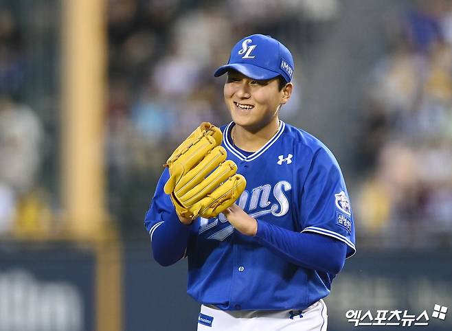 삼성 투수 이승현(57번)은 27일 잠실구장에서 열린 '2024 신한 SOL Bank KBO 리그' LG와 주중 3연전 마지막 경기에서 선발 등판했다. 이날 6이닝 무실점으로 시즌 6승을 챙겼다. 잠실, 박지영 기자