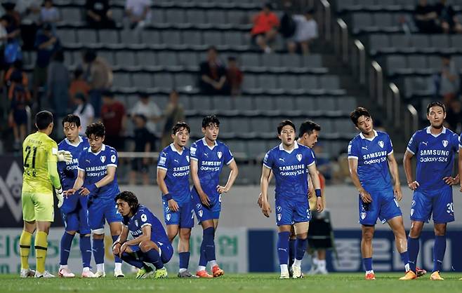 6월15일 경남과의 경기에서 비겨 K리그2에서 8경기 무승의 부진이 이어진 수원 삼성 ⓒ한국프로축구연맹 제공