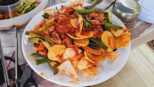 20240629_124745.jpg 장모님 생신 비오는 날 계곡 닭백숙과 오리주물럭