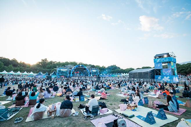 지난 5월 올림픽공원에서 열린 야외 음악 페스티벌 ‘뷰티풀 민트 라이프’(사진=민트페이퍼)