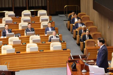 2일 국회에서 열린 본회의 대정부질문에서 우원식 국회의장이 발언을 하고 있다. (사진=연합뉴스)