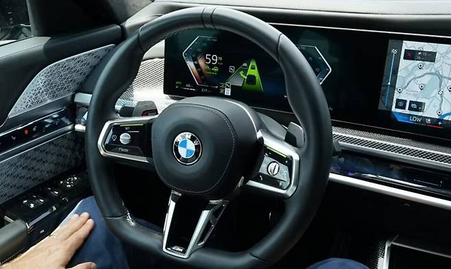 사진 : BMW 하이웨이 어시스턴트