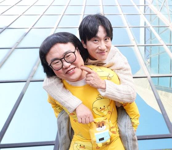 KBS2 '개그콘서트'의 에이스로 활약 중인 개그맨 신윤승(오른쪽)과 홍현호.  강정현 기자