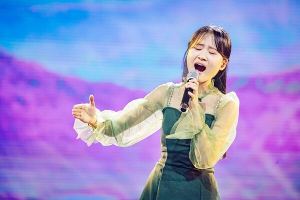 MBN ‘한일가왕전’에서 MVP를 차지한 김다현.