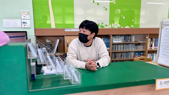 학부모 박하나 씨는 지난해 딸을 둔포초등학교로 전학시키며 눈물을 흘릴 정도로 걱정이 많았다고 전했다