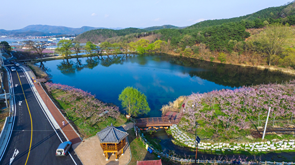 경산시 대표 저수지 10선에 선정된 반곡지 전경 [사진=경산시]