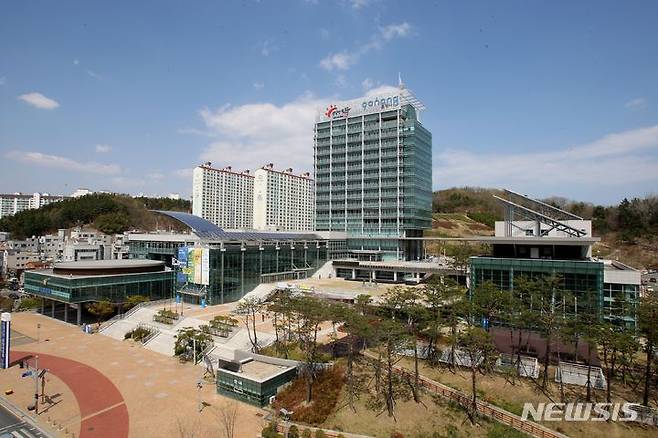 [포항=뉴시스] 송종욱 기자 = 경북 포항시청 전경. (사진=포항시 제공) 2024.07.03. photo@newsis.com