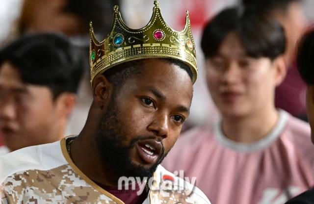 2024년 6월 26일 서울 고척스카이돔에서 '2024 신한 SOL Bank KBO리그' NC 다이노스와 키움 히어로즈의 경기가 열렸다. 키움 도슨이 7회말 2사 3루서 2점 홈런을 친 뒤 기뻐하고 있다./마이데일리