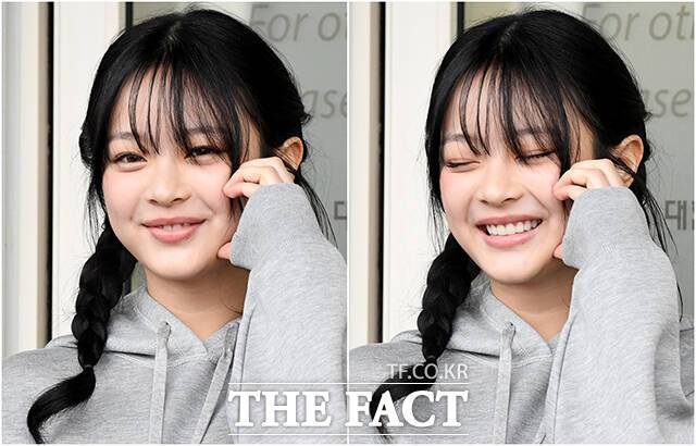 하니의 '푸른 산호초' 무대는 국내에서 더 큰 화제를 모았다. 사진은 지난 2월 하니가 '구찌 2024 가을 겨울 여성 패션쇼' 참석차 인천국제공항을 통해 이탈리아 밀라노로 출국하며 포즈를 취하고 있는 모습. /인천국제공항=서예원 기자