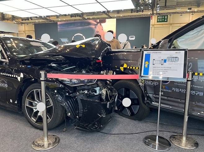 .한국교통안전공단 자동차안전연구원에서 전시한 충돌시험 모델 전경.(2024 부산모빌리티쇼)