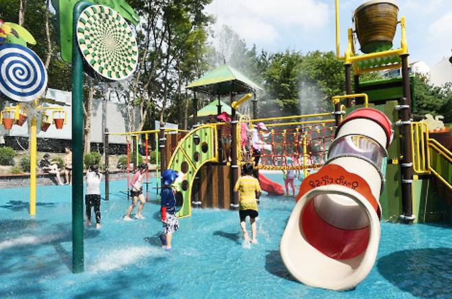 Sinnae Park's water playground (Jungnang-gu District)