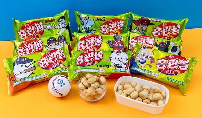 해태제과는 KBO(한국야구위원회)와 손잡고 '로컬 프렌차이즈 홈런볼'을 한정판으로 출시했다고 8일 밝혔다. 지역에 연고를 둔 프로야구 구단별로 다르게 출시했는데 10개 구단 중 롯데자이언츠만 제외됐다./사진제공=해태제과