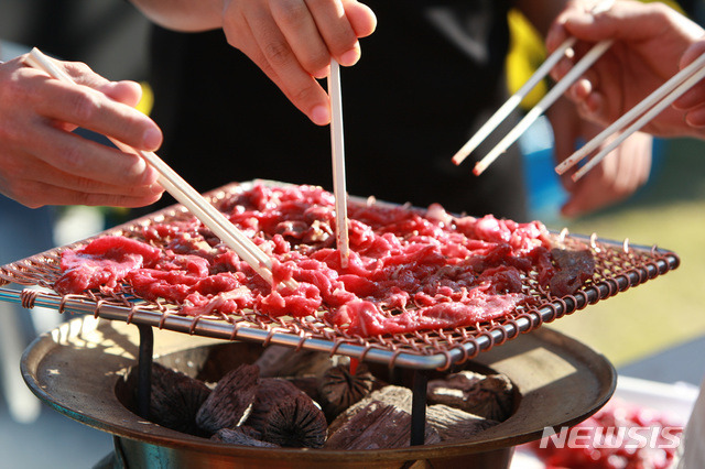 [광양=뉴시스] 맛깔스러운 광양전통숯불구이. photo@newsis.com