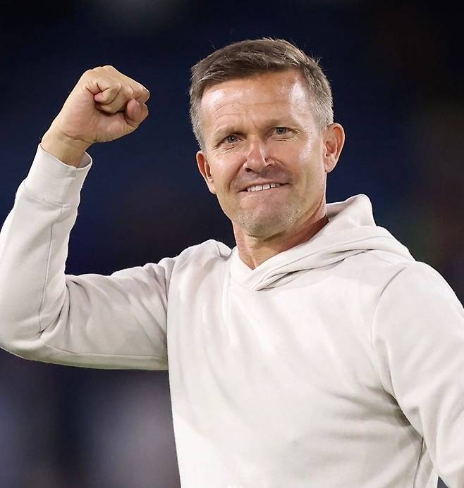 제시 마시 감독