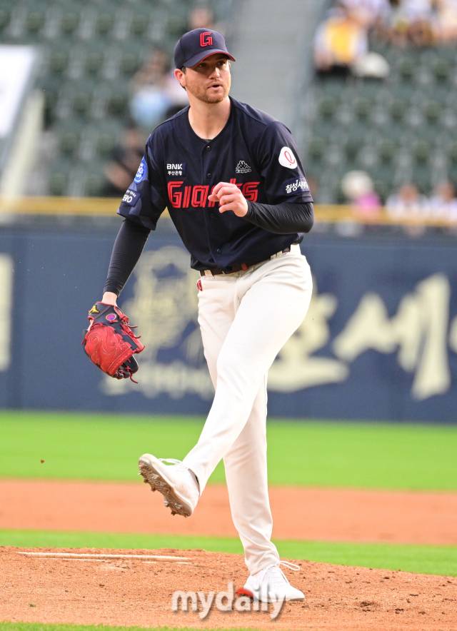 롯데 자이언츠 찰리 반즈./마이데일리