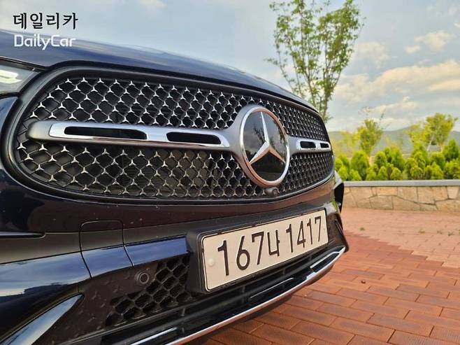 메르세데스-벤츠 GLC 300 4MATIC