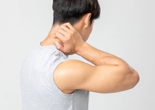 근육통 발생 시 타이레놀을 비롯한 아세트아미노펜 성분 해열진통제를 섭취해도 되는지 주목된다. 사진은 기사 내용과는 무관함. /사진=이미지투데이