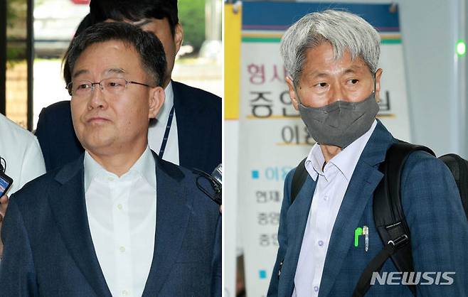 [서울=뉴시스] 고범준 기자 = 대장동 사건과 관련해 '허위 인터뷰 의혹'을 받는 화천대유자산관리 대주주 김만배(왼쪽) 씨와 전 언론노조위원장 신학림 씨가 20일 오전 서울 서초구 서울중앙지법에서 열린 구속전 피의자 심문(영장실질심사)을 받기 위해 법정으로 들어가고 있다. 2024.06.20. bjko@newsis.com