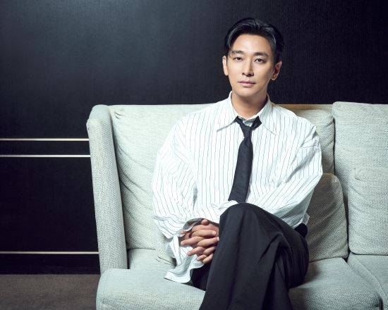 크게 기쁘거나 크게 슬프지 않은 ‘평온’…슬픔의 무게도 함께 나누는 협업 ⓒ