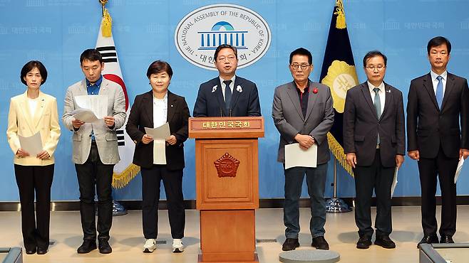 야당, 채상병 특검법 청문회 증인들에 대한 고발 기자회견 [사진 제공: 연합뉴스]