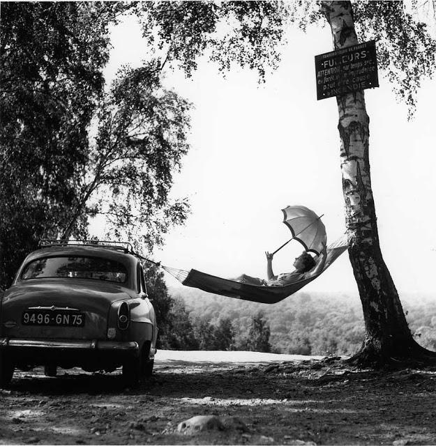 doisneau-paulette-dubost-pose-pour-simca