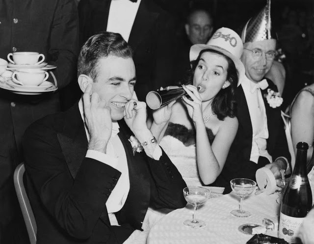 vintage-New-Years-Eve-photos-17.jpg