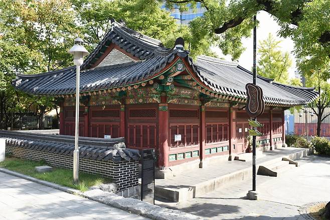 갑신정변의 주무대였던 종로구 견지동 우정국 옛터. 갑신정변이 일어났던 우정국 자리에는 체신기념관이 들어서 있다. [문화재청]