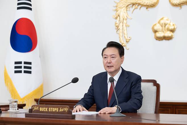 윤석열 대통령이 지난 5월 9일 용산 대통령실 청사 집무실에서 윤석열 정부 취임 2주년 국민보고를 하고 있다. /대통령실