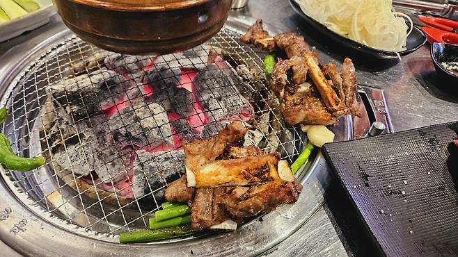 20240717_192405.jpg 대전 출장길 용문역 근처에서 돼지 생갈비