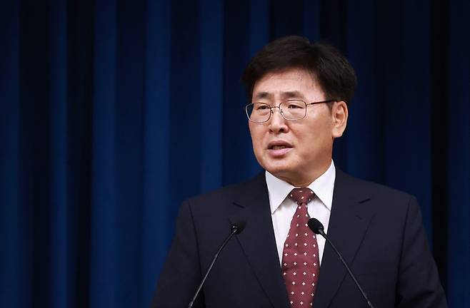 유상임 신임 과학기술정보통신부 장관 후보자가 18일 서울 용산 대통령실 청사에서 열린 인사브리핑에 참석해 소감을 말하고 있다. 
<연합뉴스>