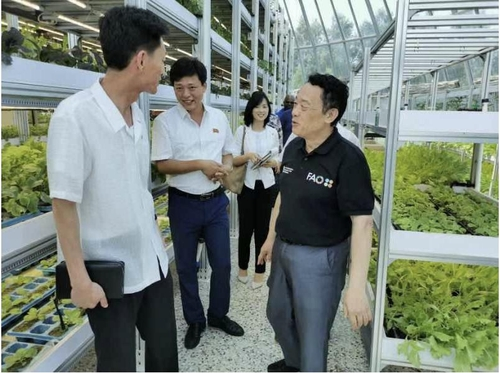 북한을 방문한 취둥위 유엔식량농업기구(FAO) 사무총장 모습. FAO 누리집 캡처.