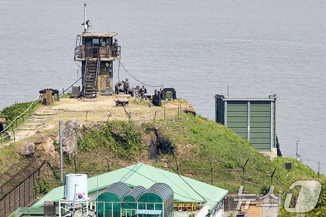 파주 접경지역에 기존 대북 방송 확성기가 있었던 군사 시설물이 자리하고 있다. /뉴스1 ⓒ News1 이승배 기자