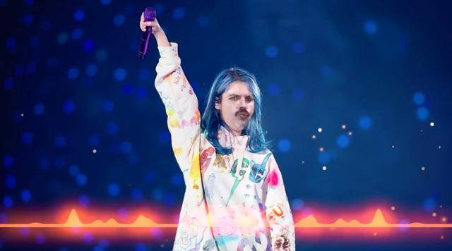 AI가 그룹 퀸의 보컬 프레디 머큐리의 목소리를 학습해 부른 아이유의 노래 '내 손을 잡아'는 유튜브 조회수 175만 회를 기록하는 등 인기를 끌었다. 유튜브 채널 '영우데스' 화면 캡처