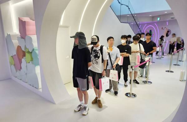 - 사전 예약자들은 웰컴 키트를 받을 수 있다