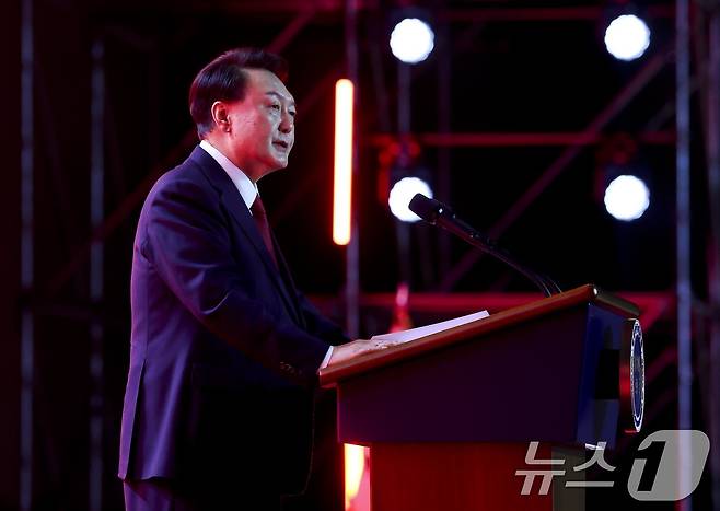 윤석열 대통령이 23일 경기 고양시 킨텍스에서 열린 국민의힘 제4차 전당대회에서 축사하고 있다. (공동취재) 2024.7.23/뉴스1 ⓒ News1 안은나 기자