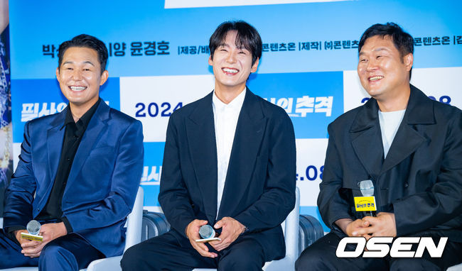 [OSEN=민경훈 기자] 23일 오전 서울 용산구 CGV 용산아이파크몰에서 영화 '필사의 추격'(김재훈 감독) 제작보고회가 열렸다.