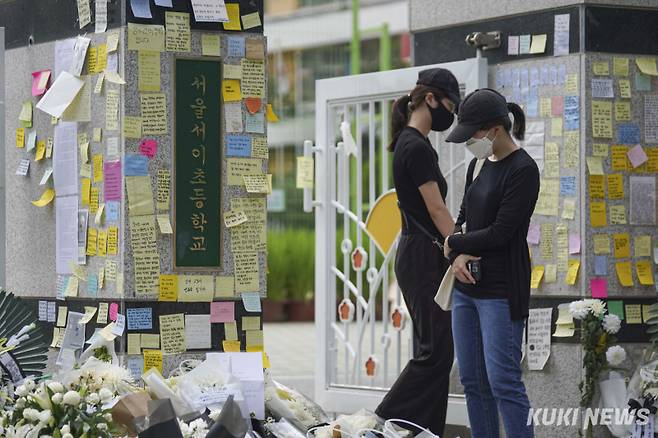 지난해 서울 서이초등학교의 모습. 쿠키뉴스 자료사진