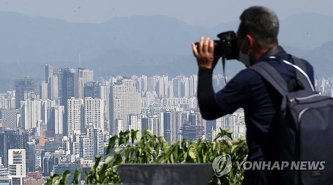 '파죽지세' 서울 아파트값…5년10개월여만 최대 주간 상승폭 [연합뉴스 자료사진]