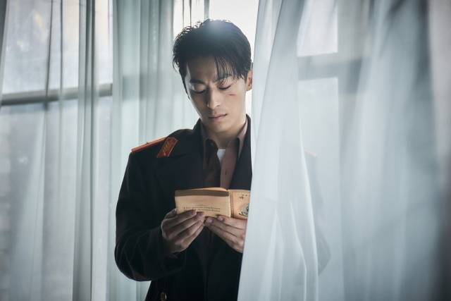 '탈주' / 플러스엠 엔터테인먼트