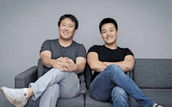 테라폼랩스를 함께 창업한 신현성 대표(왼쪽)와 권도형 대표(오른쪽). [테라폼랩스 블로그]