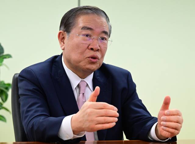 권영걸 국가건축정책위원장이 서울 종로구 국가건축정책위원회에서 본지와 인터뷰를 갖고 있다. 성형주 기자