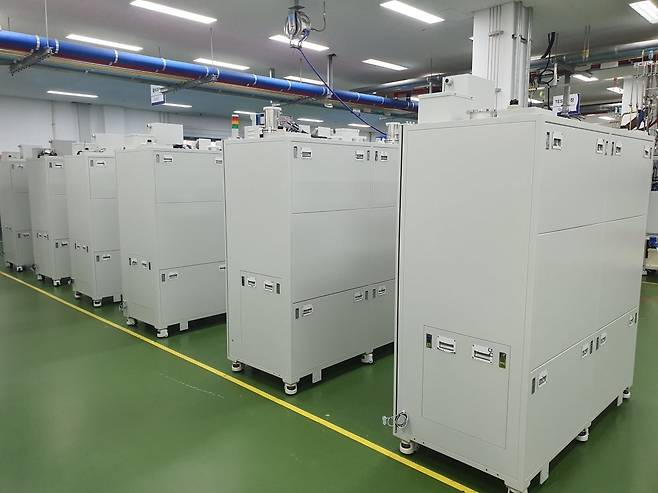 제품 출하를 대기 중인 GST 스크러버 장비들. 화성=윤현주 기자