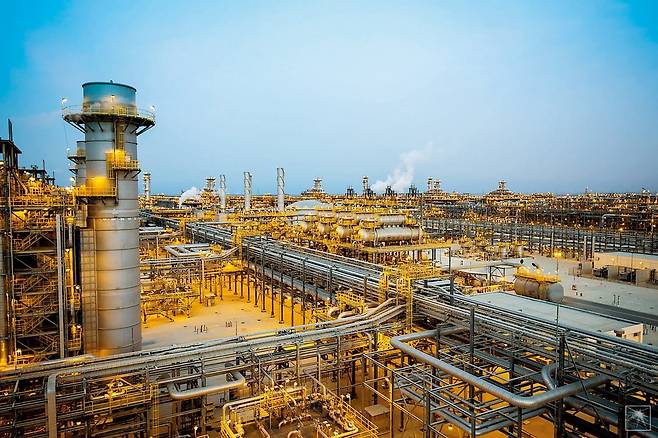 지난해 9월부터 사우디아라비아 수도 리야드에서 북동쪽으로 350km 떨어진 파딜리 지역에서 운영 중인 가스 플랜트 시설 전경. 삼성E&A와 GS건설은 올해 2월 기존 가스 플랜트를 증설하는 1·2·4 패키지 프로젝트를 수주했다. GS건설 제공