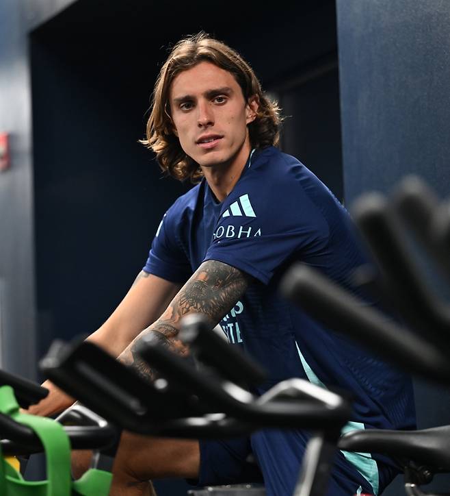 아스널에 합류한 리카르도 칼라피오리. 아스널 공식 SNS